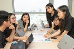 Build Leadership Skills in MSc Management Programs